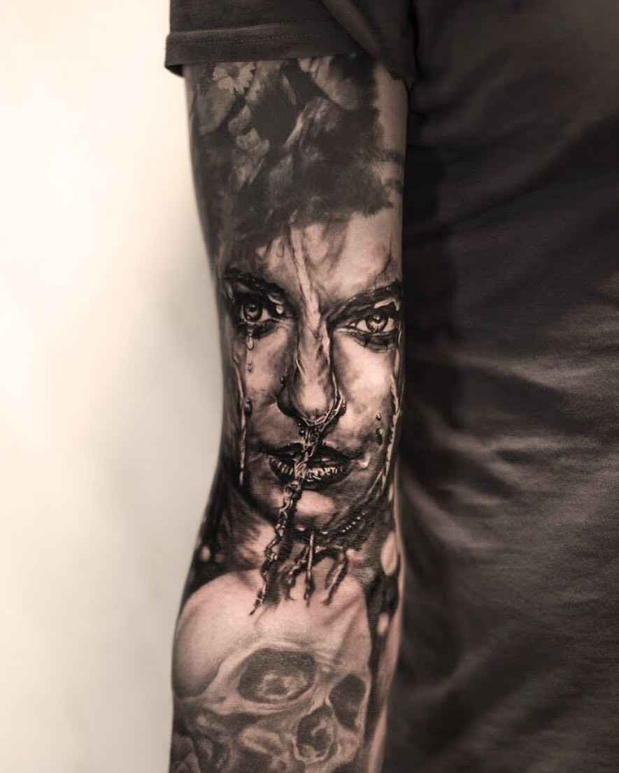 Tattoo artist Adrian Lindell black&grey portrait and abstract tattoo realism | Stockholm, Sweden