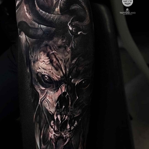 tattoo #17410 | Tattoo Artist Vainius Anomaly