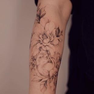 Female Black Botanical tattoo on Forearm #35518 | Tattoo Artist Karolina Szymańska