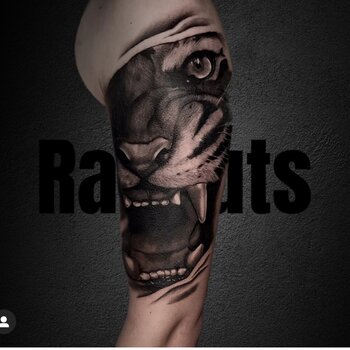 Tattoo artist 🔝Ilya Raukuts®️