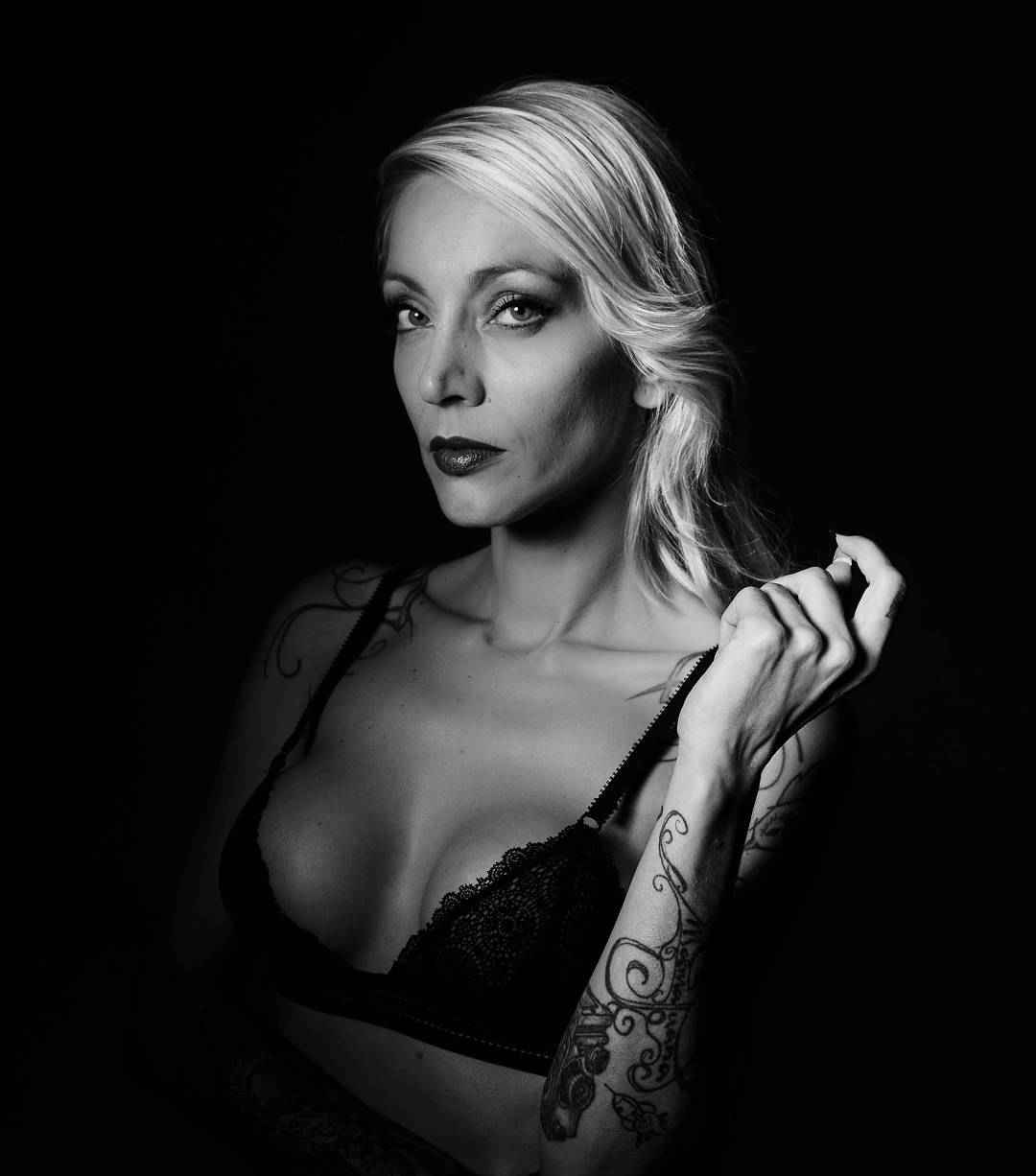 Tattoo模型13Manias，另类摄影模特，纹身女孩 | 西班牙