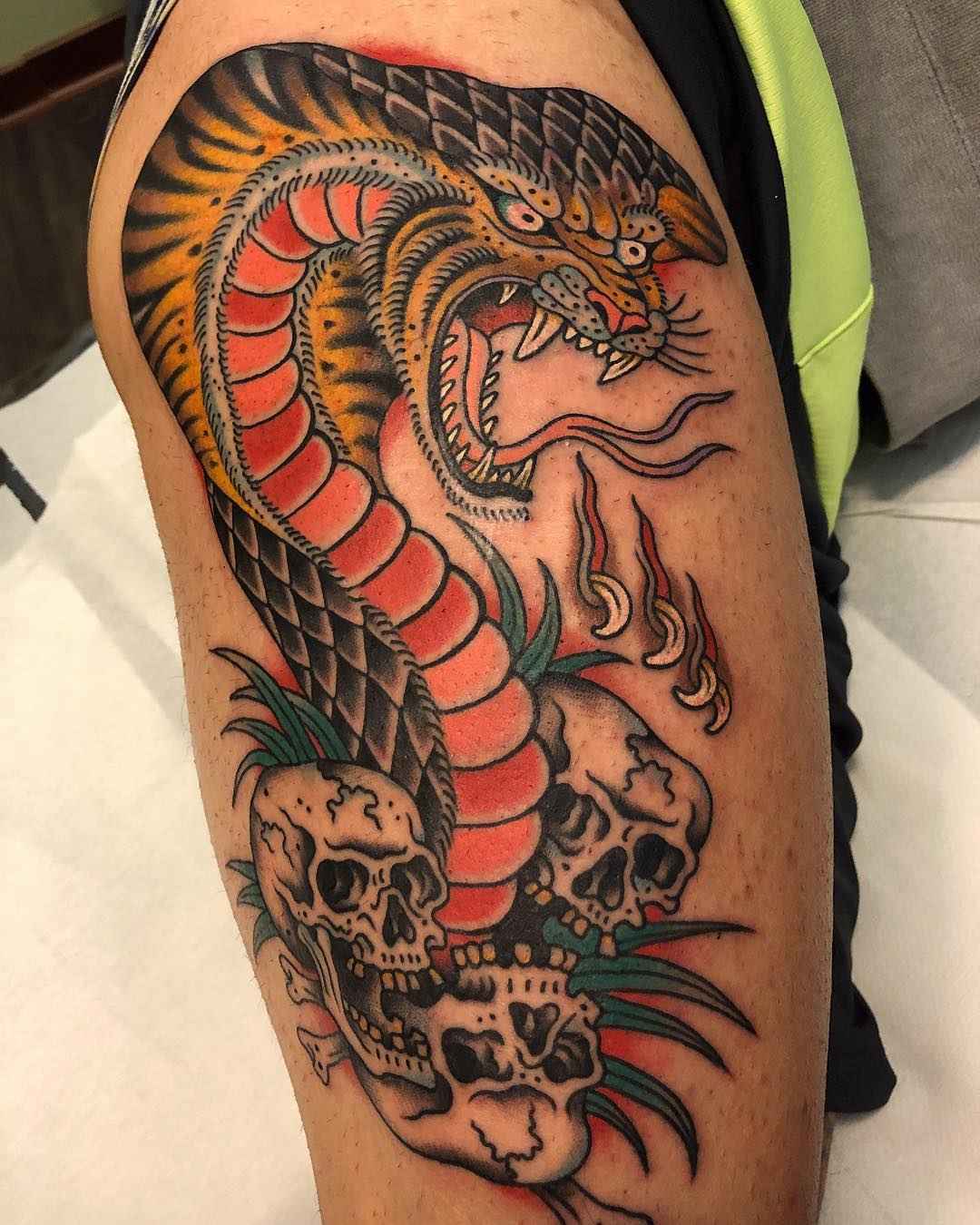 Tattoo artist Gregory Whitehead authors style color traditional tattoo | USA
