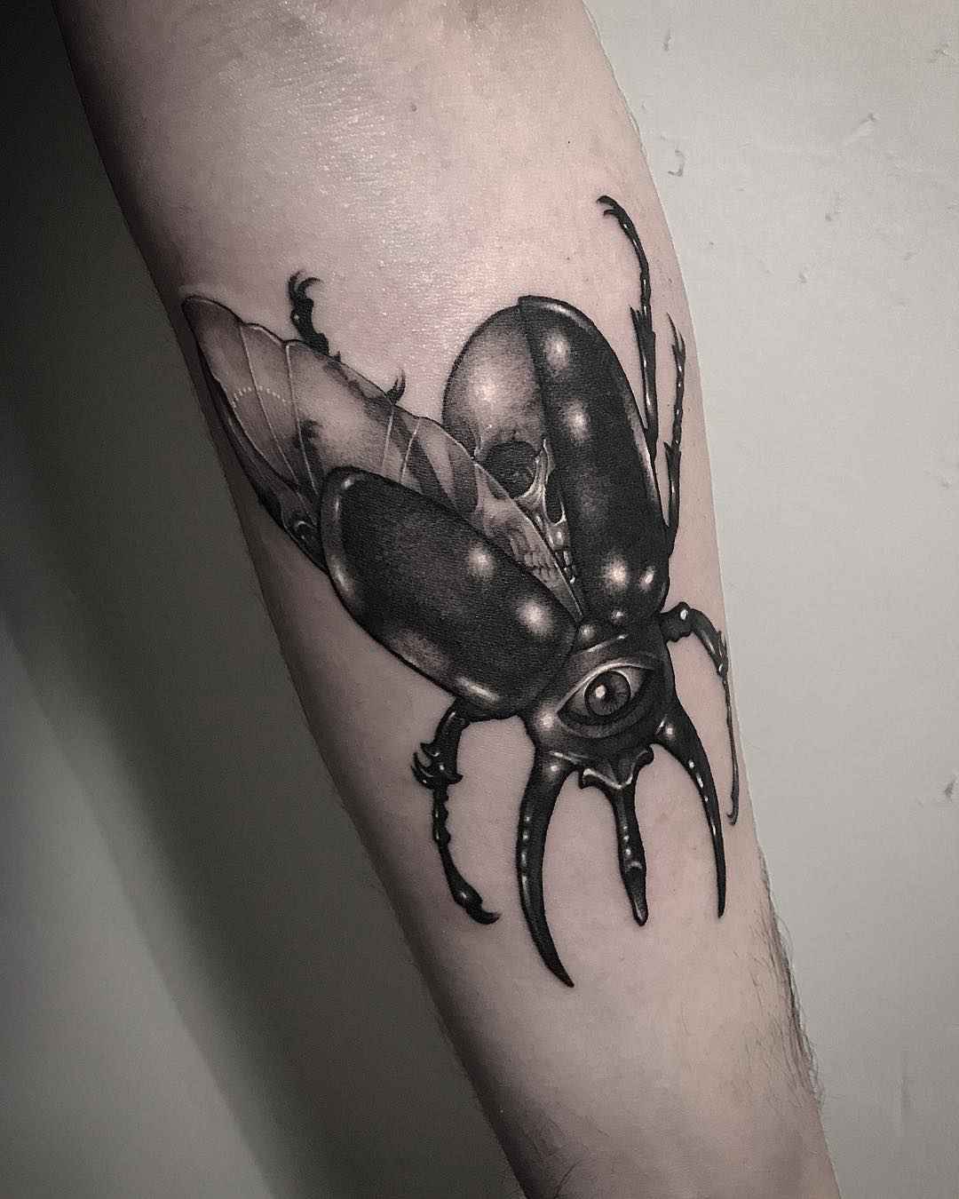 Tattoo artist Gara authors style blackwork tattoo | Korea