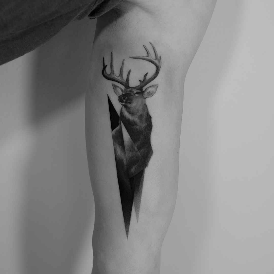 Tattoo artist Paweł Indulski authors style black and grey realistic tattoo, graphic, minimalism | Poland