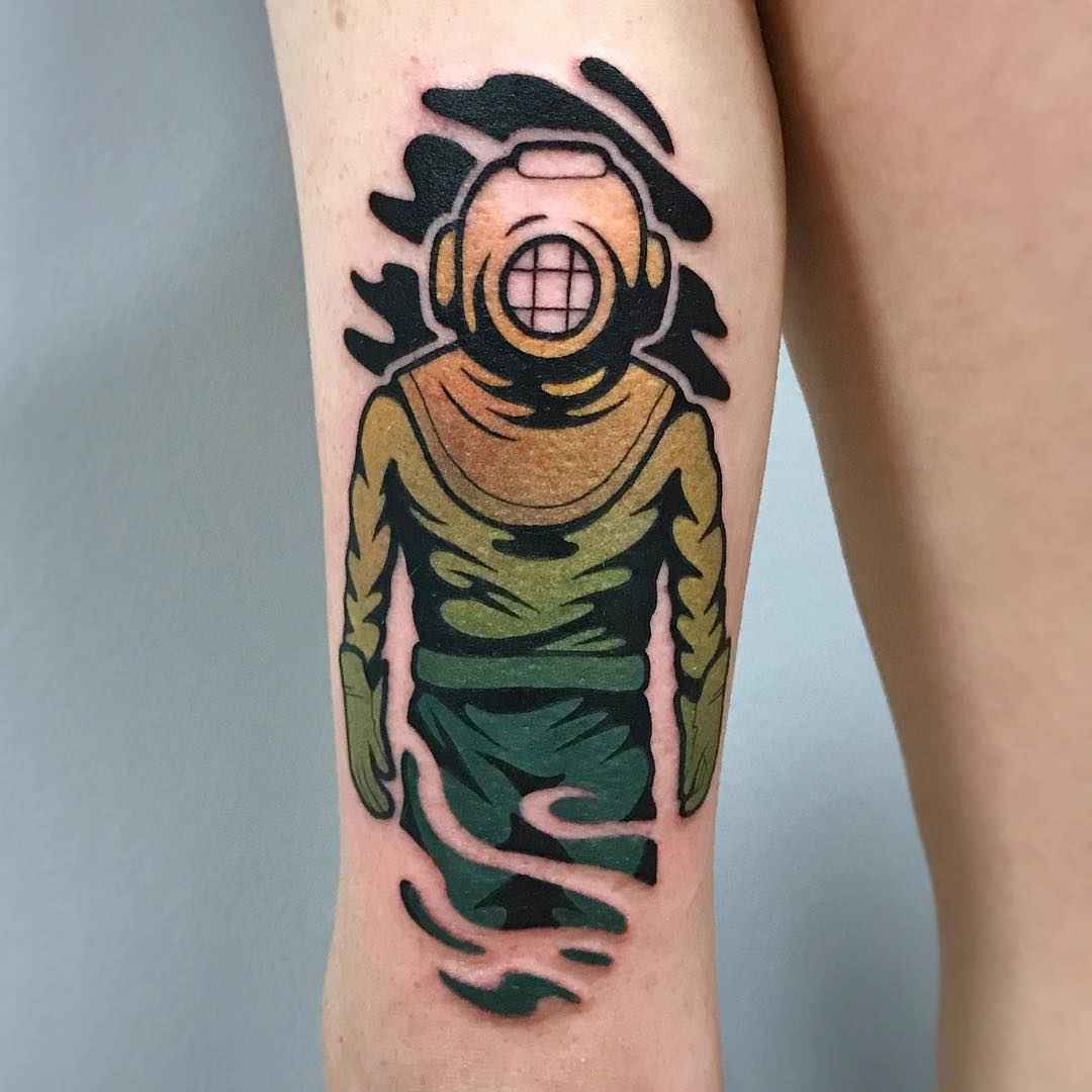 Tattoo artist Gennaro Varriale authors color new school tattoo | Italy