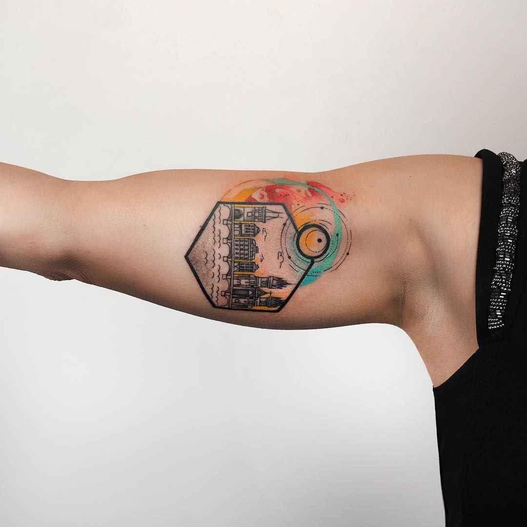 Tattoo artist Baris Yesilbas color athors style watercolor tattoo with geometry and realistic elements | Turkey, United States