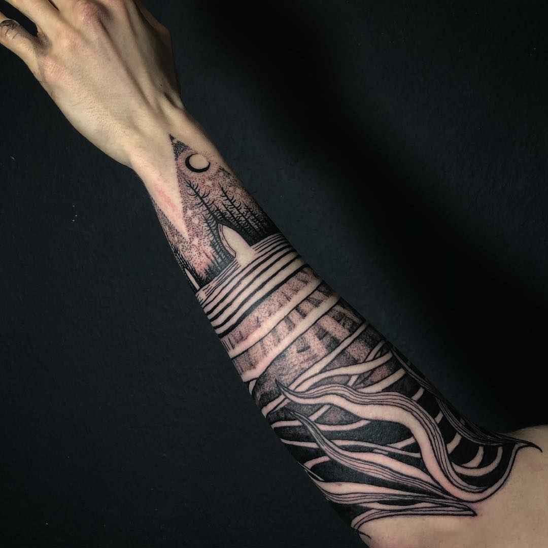 Tattoo artist Noel'le Longhaul (Loone) authors blackwork tattoo, witch, horror, etching, engraving | USA