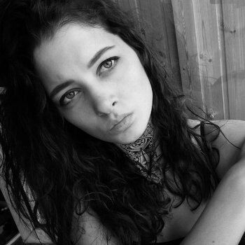 Tattoo artist Nadezhda