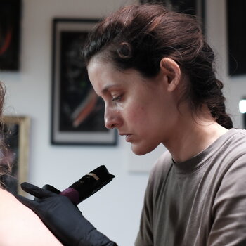 Tattoo artist Lisa Litovkin