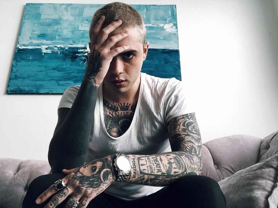 纹身模特约瑟·普拉格，男性另类摄影模特，纹身男子 | 美国