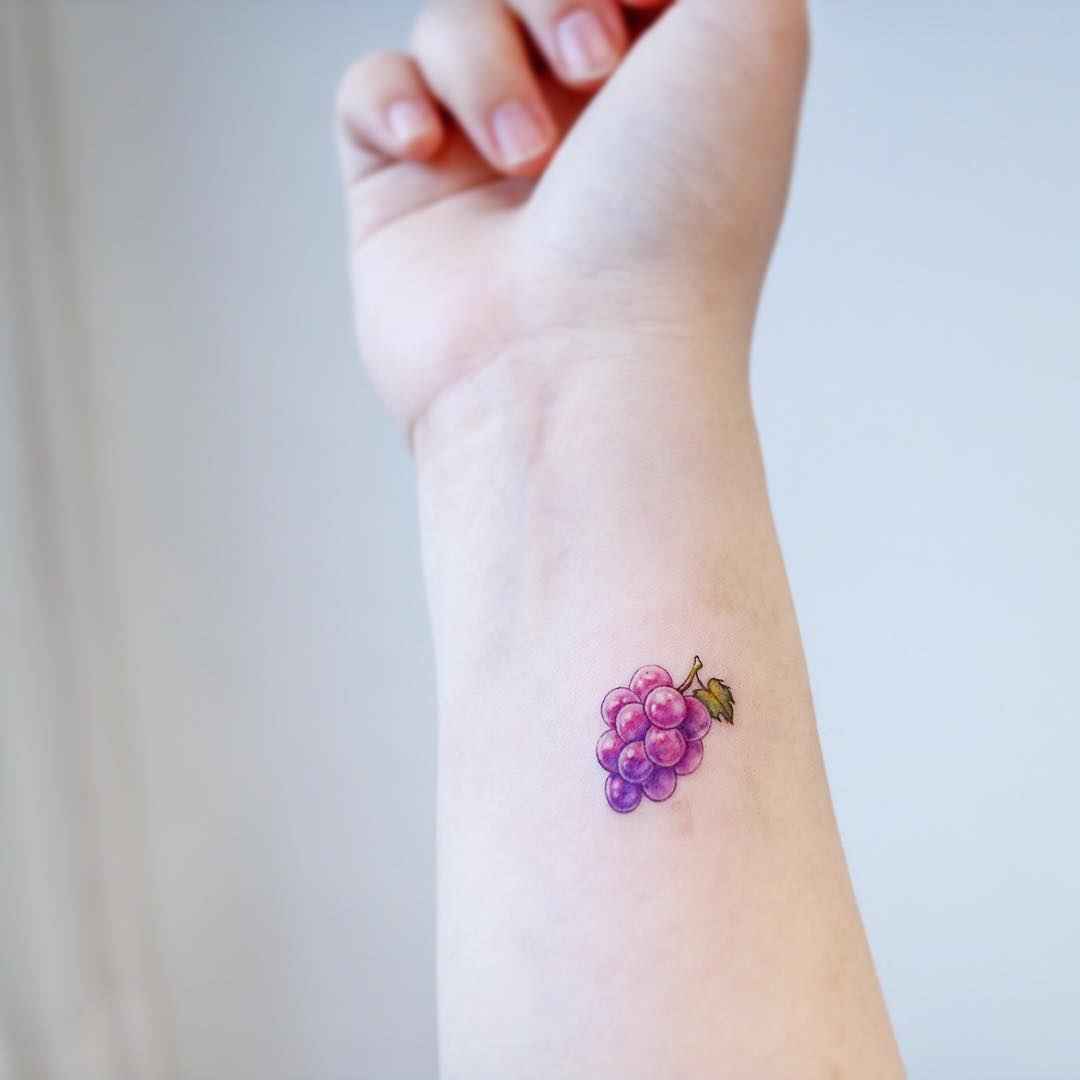 Tattoo artist Heemee, color lightness minimalistic tattoo | Seoul, Korea