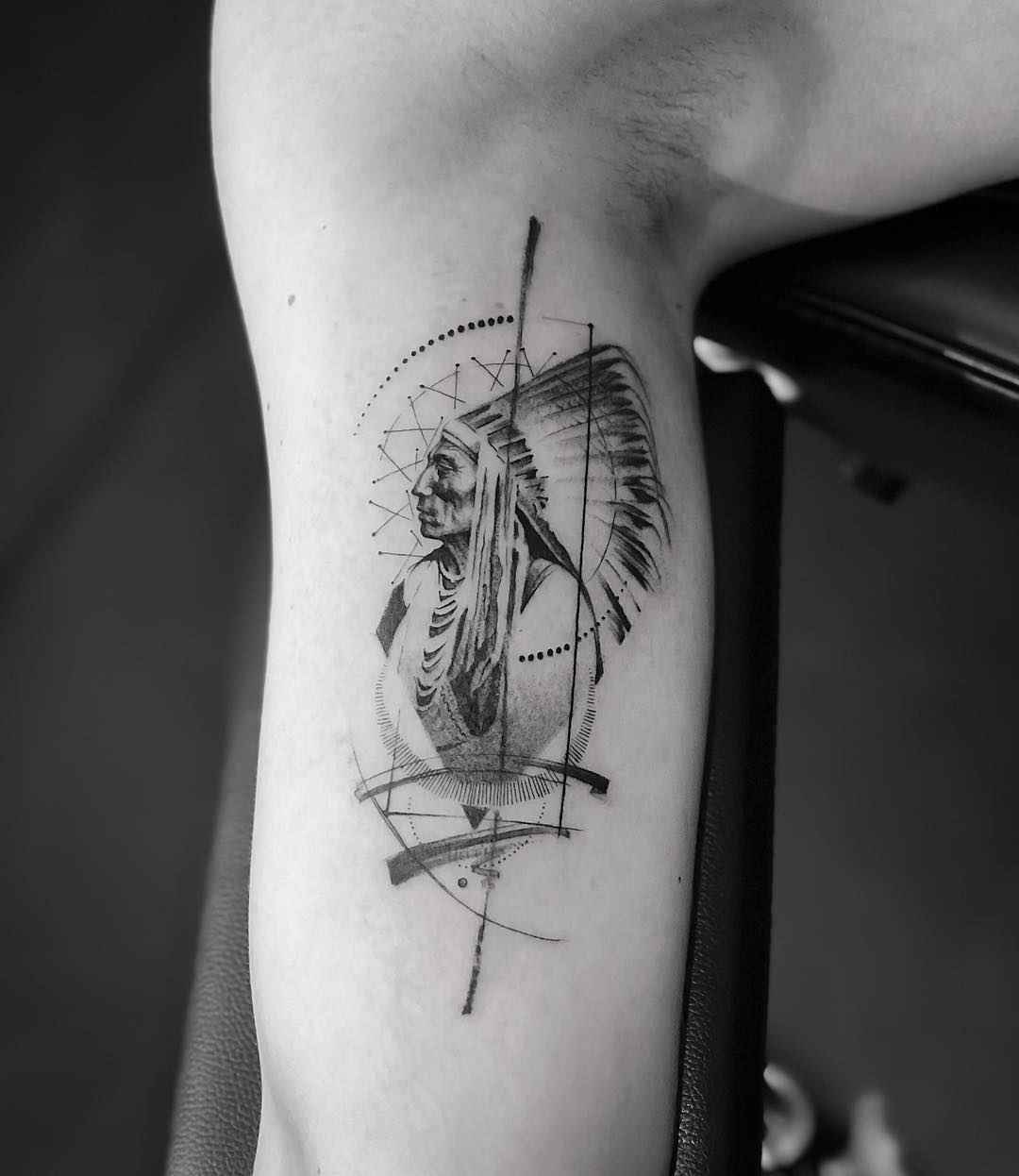 Tattoo artist John Monteiro, authors abstract blackwork graphic tattoo | Brazil