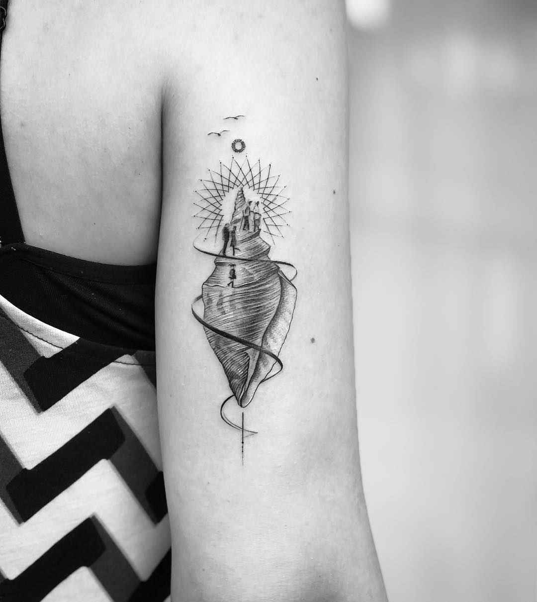 Tattoo artist John Monteiro, authors abstract blackwork graphic tattoo | Brazil