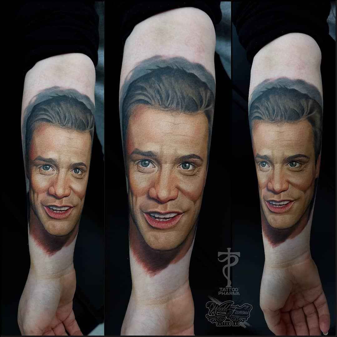 Tattoo艺术家Alexandr Litvinov，彩色与黑白 tattoo 真实感，生物机械 tattoo | 俄罗斯