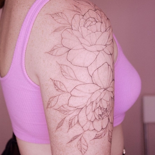 Female Black Fineline tattoo on Shoulder #54105 | Tattoo Artist Anastasiya Kovyazina