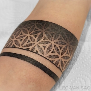 Female Black Ornamental tattoo on Forearm #67923 | Tattoo Artist Ioann Leo ( LEO-VAN )