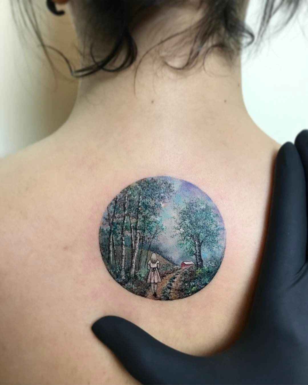 тату мастер Eva Krbdk цветные татуировки в круге акварель графика | Tattoo artist Eva Krbdk color round tattoo watercolor graphic