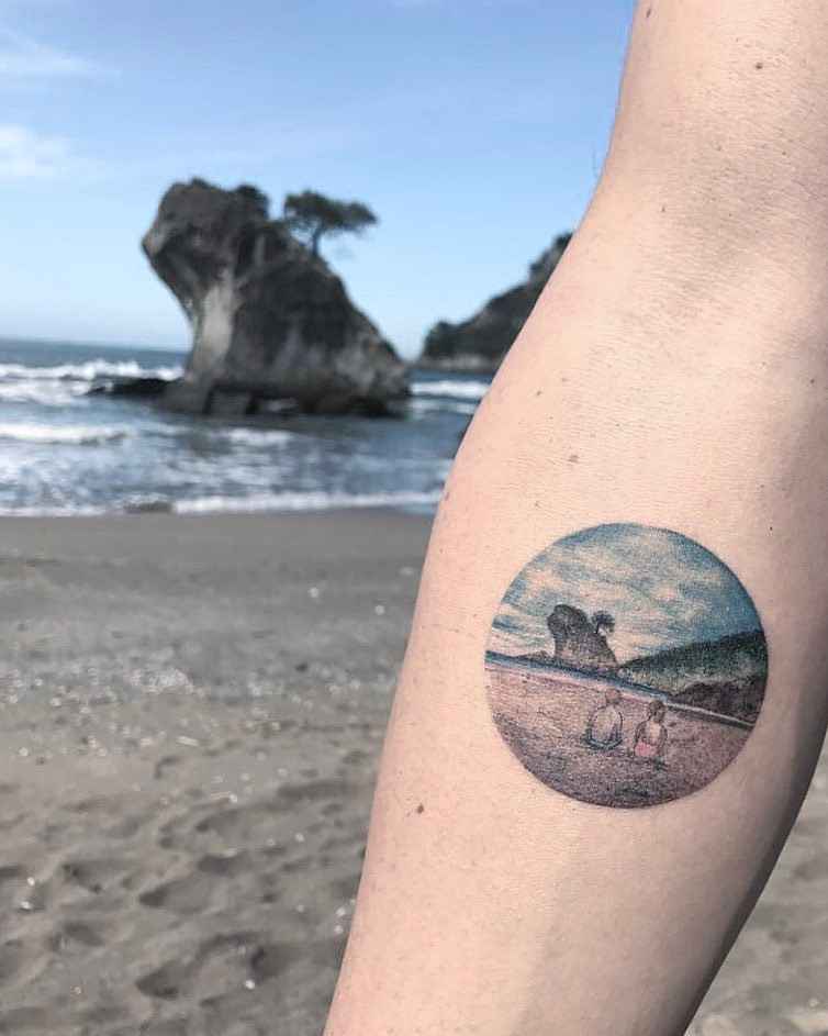 тату мастер Eva Krbdk цветные татуировки в круге акварель графика | Tattoo artist Eva Krbdk color round tattoo watercolor graphic