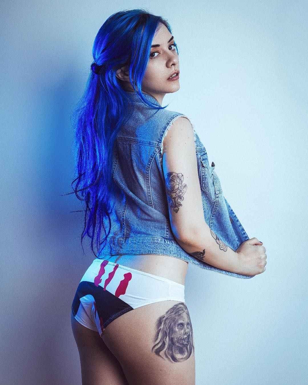 纹身模特和摄影师Saria，另类摄影模特，自杀女孩 | 美国