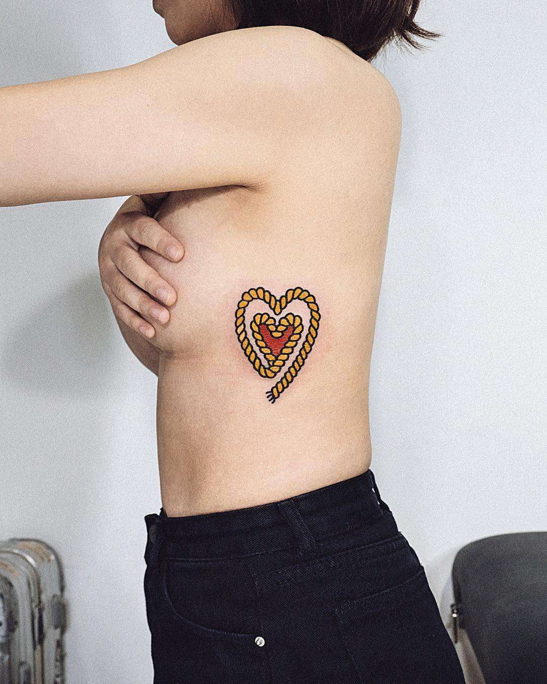 Tattoo artist Woo Loves You - authors style color and black graphic minimalism tattoo | Korea