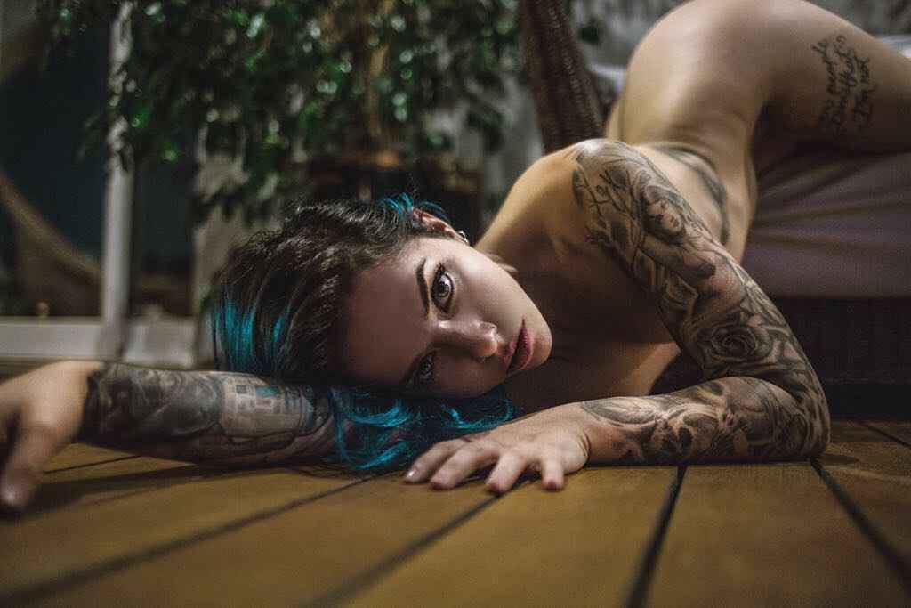 Tattooed model and photographer Saria, alternative photo model, suicide gir...