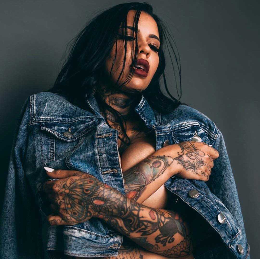 Tattooed model Elle Audra, alternative photo model, inked girl | USA 