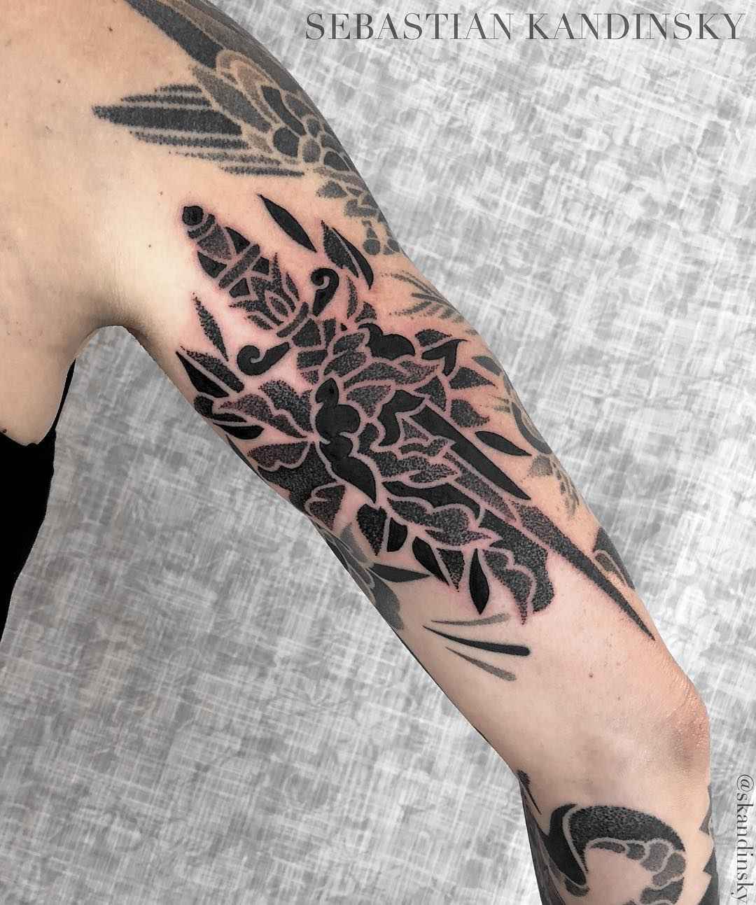 Tattoo artist Sebastian Kandinsky, authors style blackwork dotwork ornamental tattoo | United Kingdom