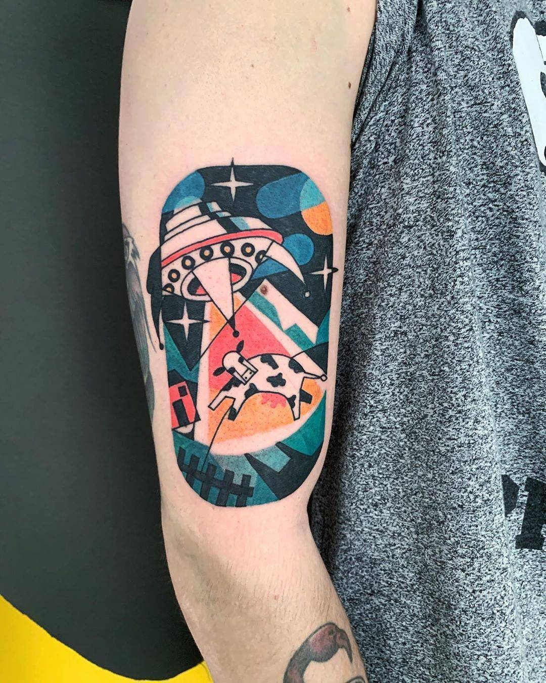 Luca Font - colorful combines of cubism and primitive in tattoo | iNKPPL