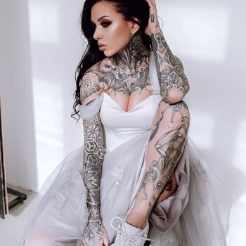 Tattoo model Diana Madness