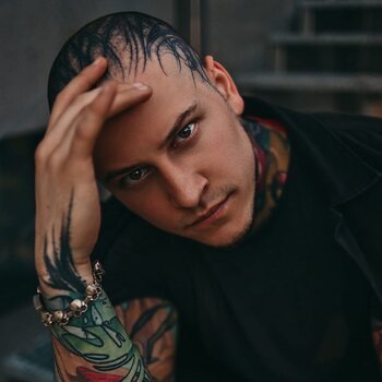 Tattoo artist Victor Rassadniy