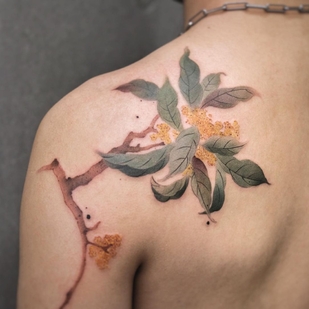 Female Color Watercolor tattoo on Back #40083 | Tattoo Artist Chen Jie