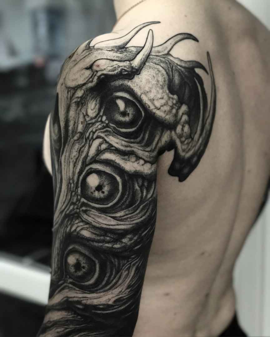 тату мастер Дени Актемиров черно-белые авторские татуировки | tattoo artist Deni Aktemirov black&grey realistic authors tattoo