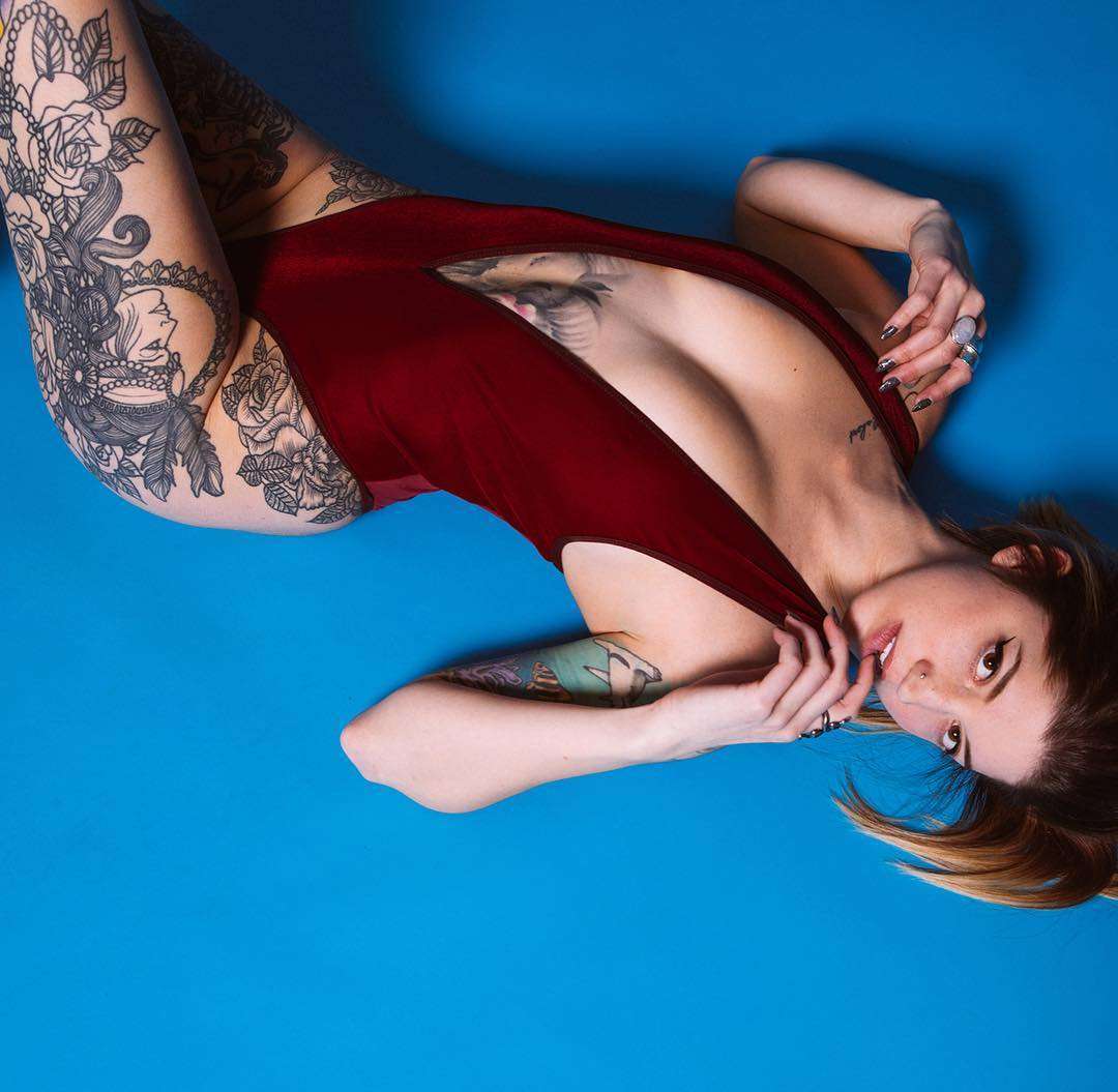 纹身模特Vaire，另类摄影模特，纹身女孩 | 美国