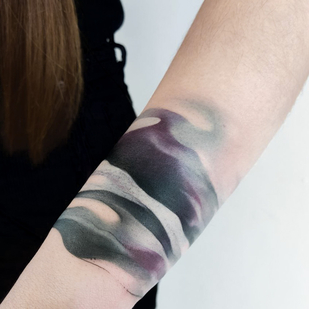Female Color Watercolor tattoo on Wrist #70804 | Tattoo Artist PINKA