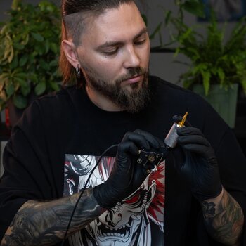 Tattoo artist Sergey Karpenko