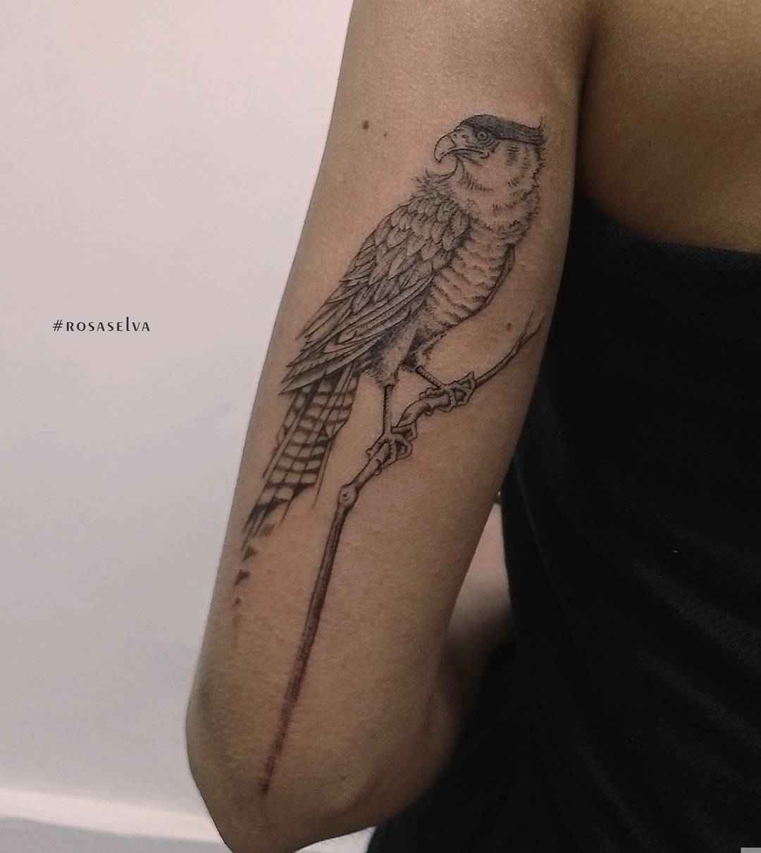 Тату мастер Rosa Selva черно-белая дотворк лайнворк татуировка | Tattoo artist Rosa Selva black dotwork linework tattoo