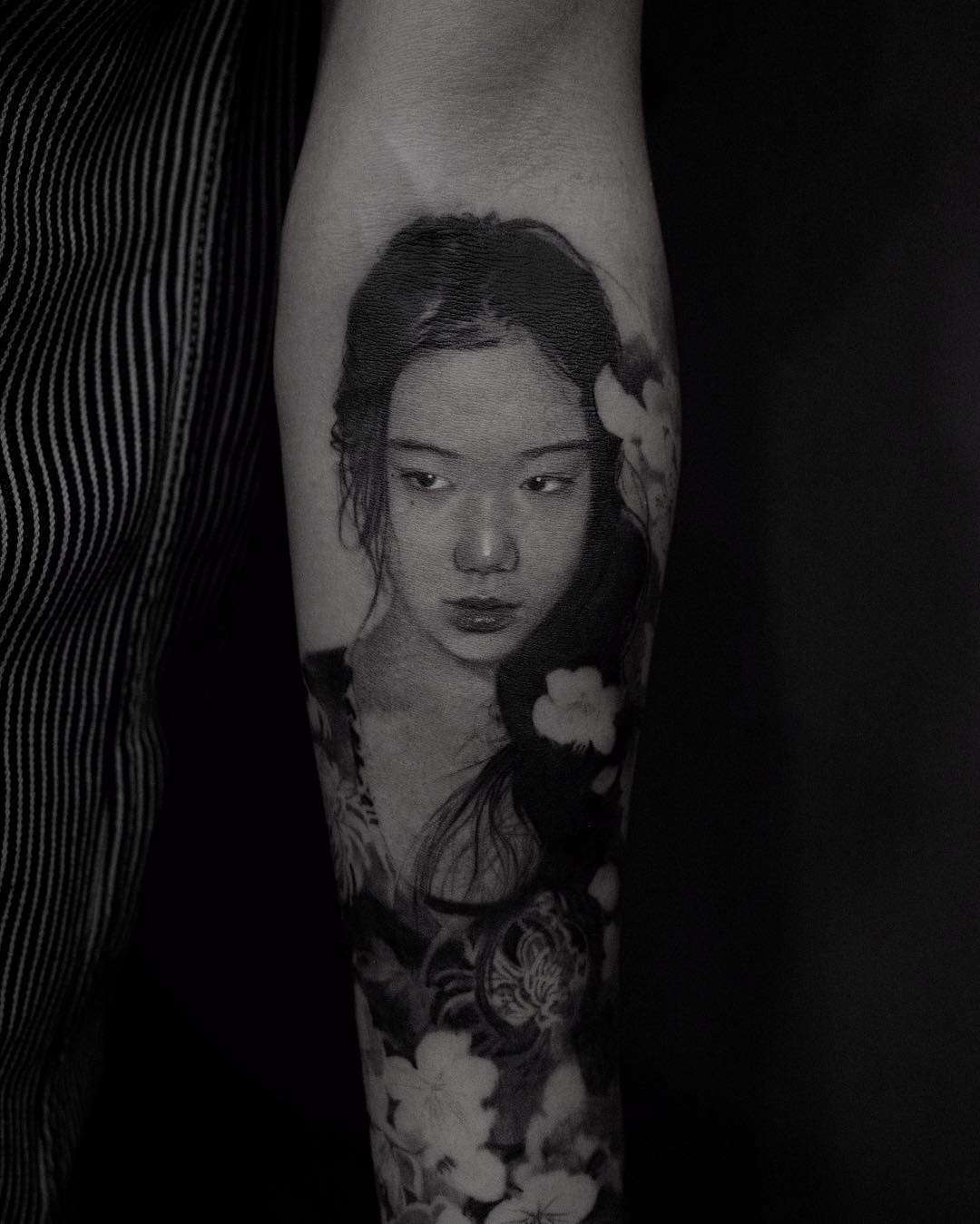 Tattoo artist Cold Gray, black&grey realistic tattoo | USA