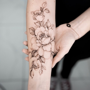 Female Black Botanical tattoo on Forearm #57695 | Tattoo Artist Yarina Tereshchenko