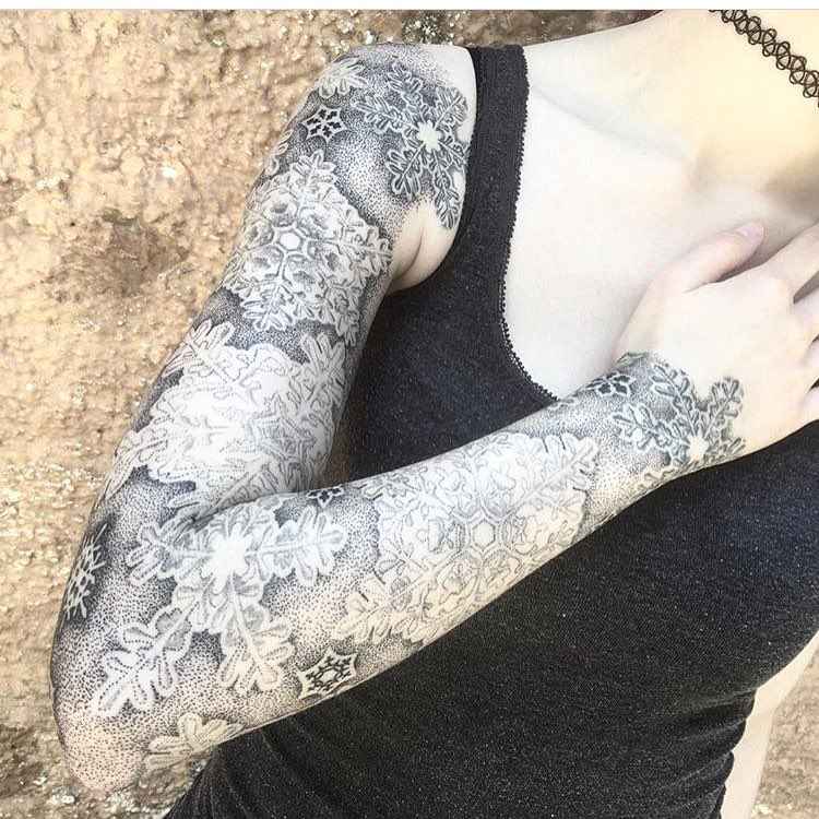 Тату мастер Inga Hannarr черно-белая дотворк блэкворк сакральная татуировка | Tattoo artist Inga Hannarr black dotwork blackwork sacred tattoo