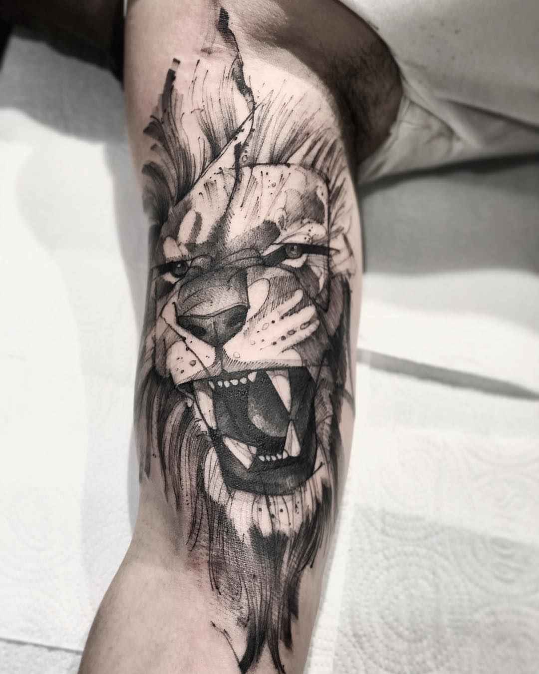 Тату мастер Lincoln Lima черно-белые скетч татуировки | Tattoo artist Lincoln Lima black sketch tattoo