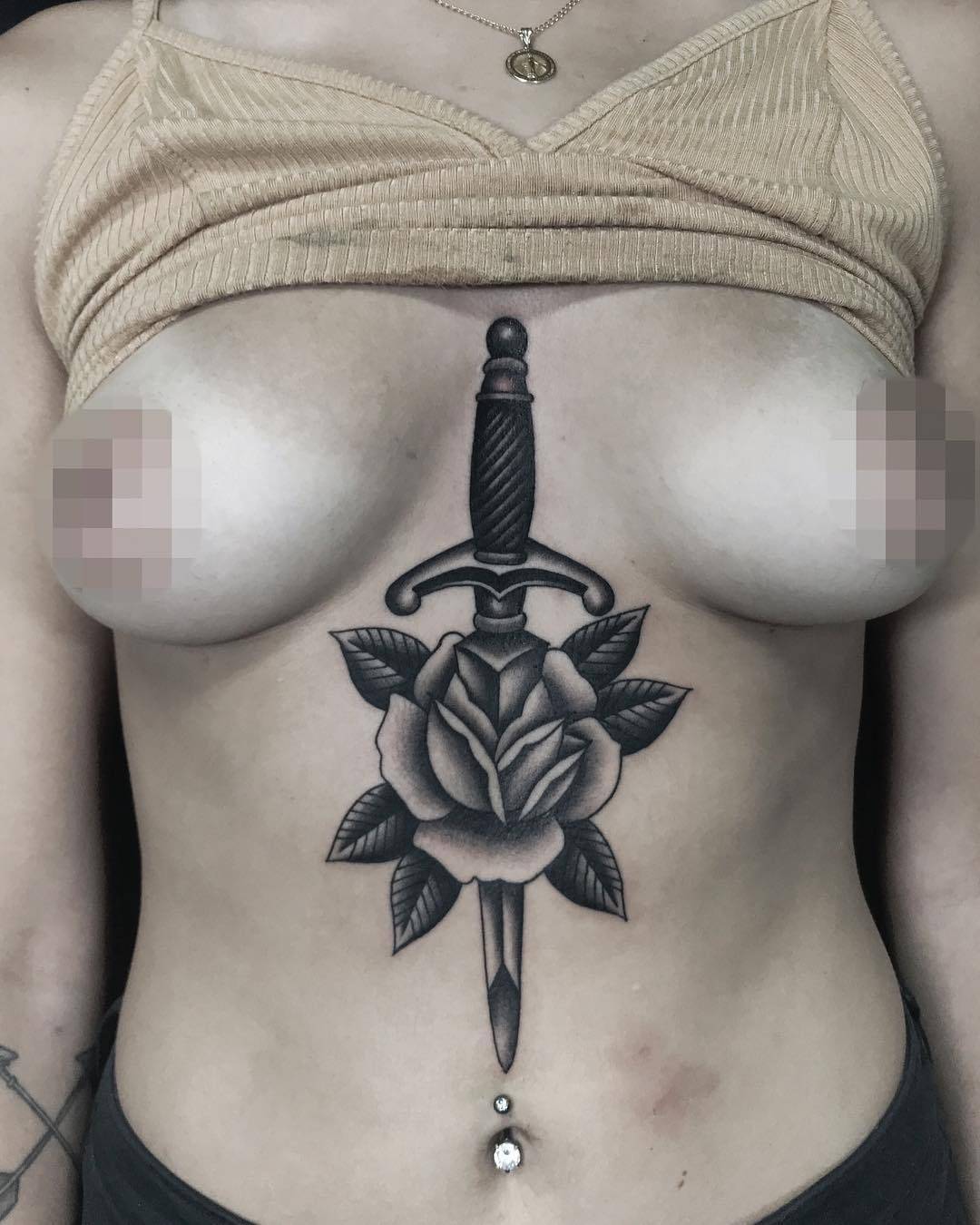 Tattoo艺术家Javier Betancourt，黑色复古传统纹身 | 美国