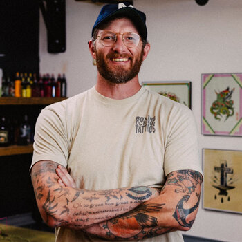 Tattoo artist clinton Gifford