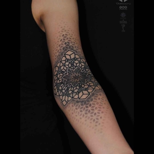 tattoo #2050 | Tattoo Artist Maksim Zhuravlev