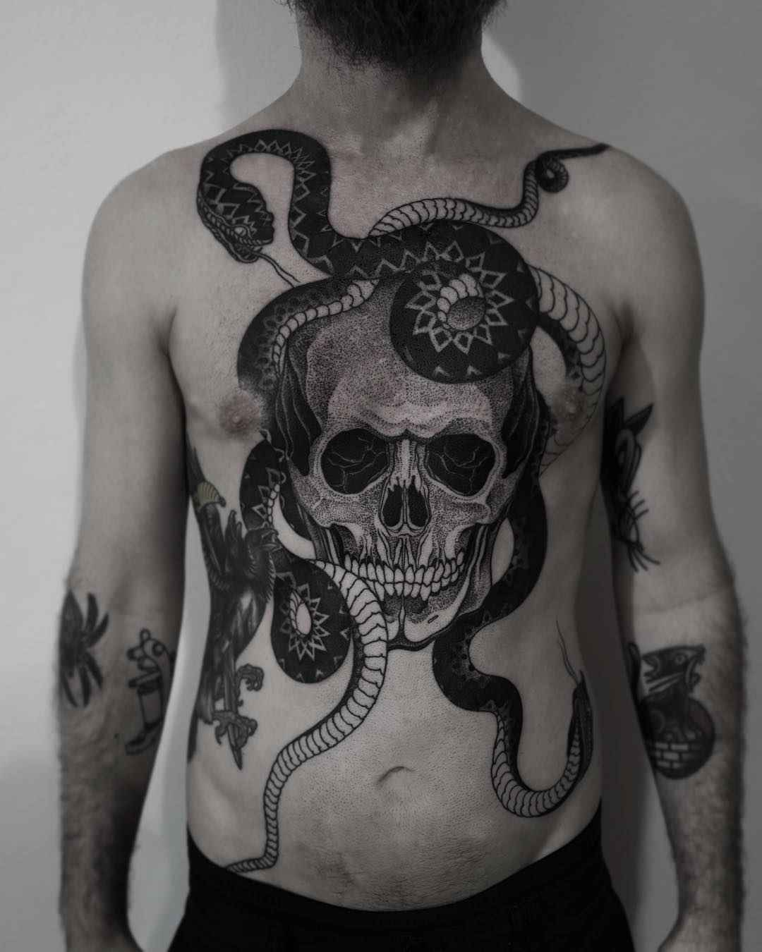 Тату мастер Alexander Grim блэкворк татуировки