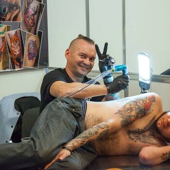 Tattoo artist Igor SMOLA Smolnikov