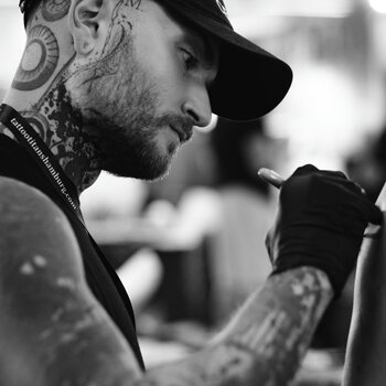 Tattoo artist Edvin Tedebring