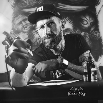 Tattoo artist Vlad Yara