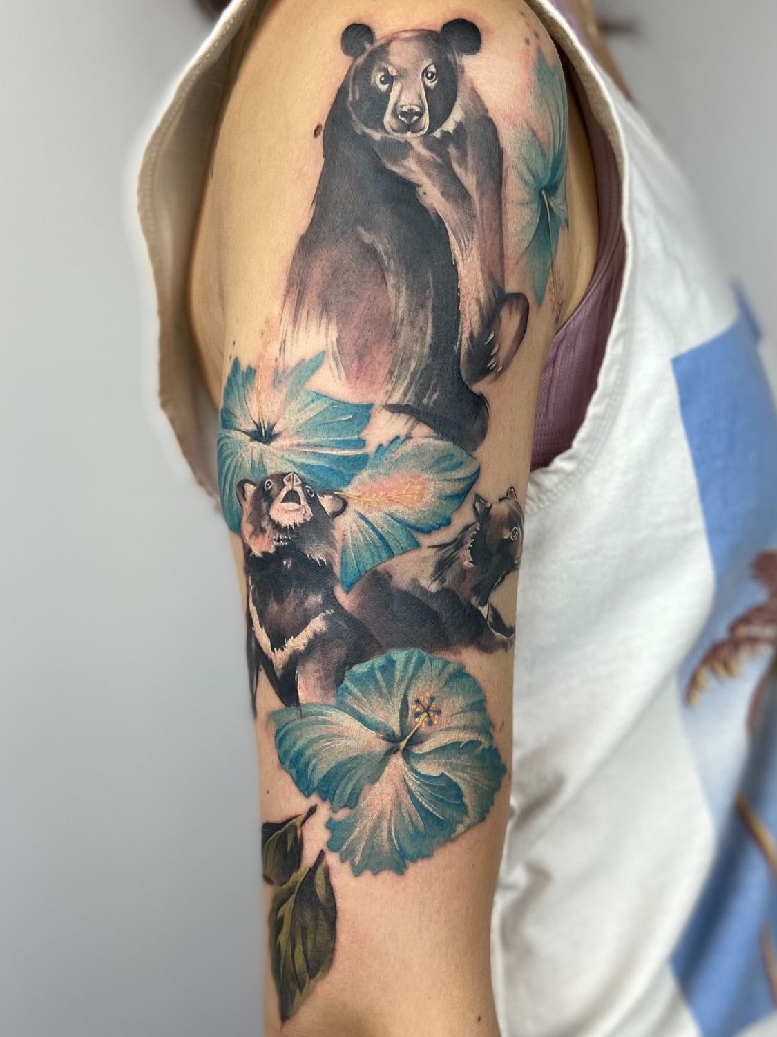 Colorful asian-style tattoo of stormy seas on Craiyon