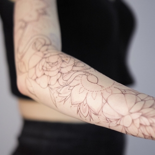 Female Black Fineline tattoo on Forearm #59667 | Tattoo Artist Anastasiya Kovyazina
