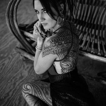 Tattoo artist Naira Dots
